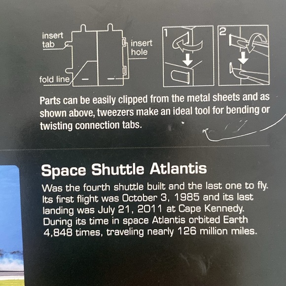 NEW Never Opened Metal Earth 3D Boeing Earth Space Shuttle - Picture 3 of 4